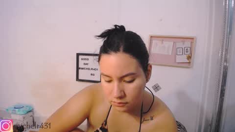 mia reys online show from September 29, 11:59 am