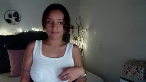 mia_sweetdc online show from January 8, 8:18 pm