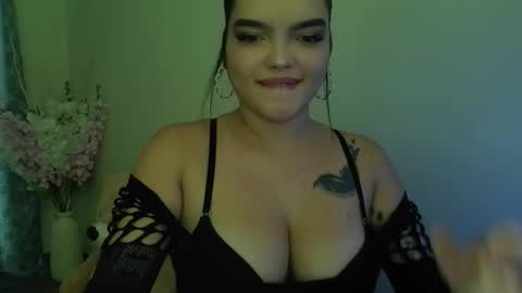 mia_thopsom online show from February 7, 3:16 pm