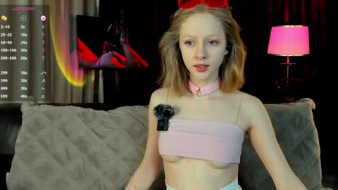 Mia online show from January 24, 7:28 pm