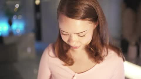 VixenMia online show from April 8, 4:47 am