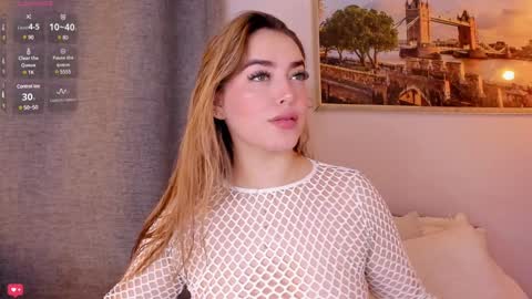 Mia White  online show from February 7, 12:39 pm