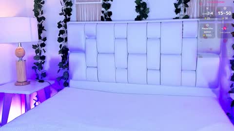 Mia online show from February 12, 11:34 am