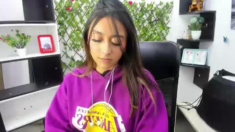 Miaa online show from March 5, 11:44 pm