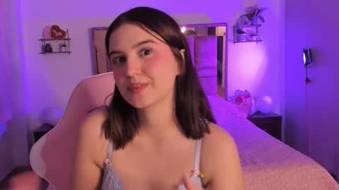 Mia  online show from March 7, 10:39 pm