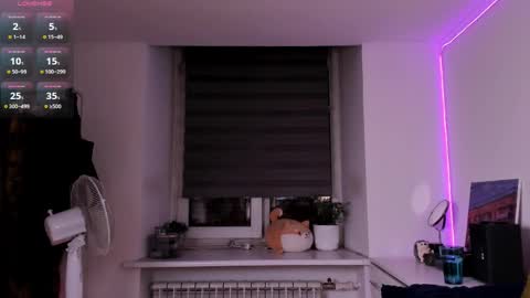 mia online show from March 18, 9:09 pm