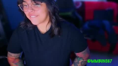 Mia online show from November 8, 1:54 am