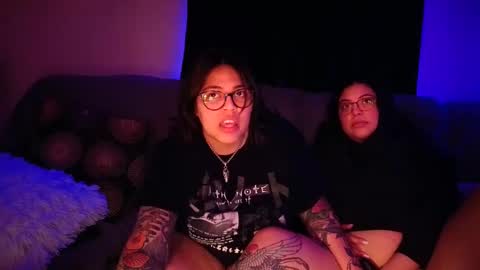 Mia online show from April 9, 6:19 am