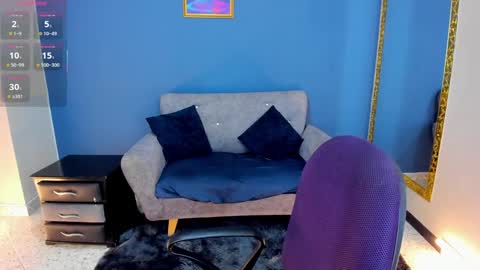 MiaCarper online show from February 8, 9:25 pm