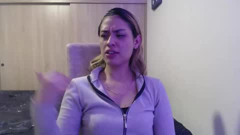 Miia  online show from November 22, 2:25 am