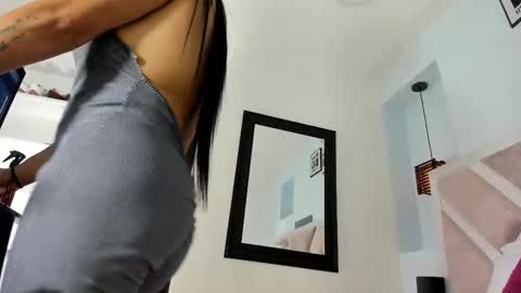 miacollinss19 online show from January 10, 4:50 am