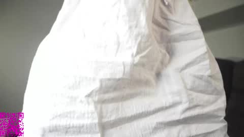 Mia online show from September 26, 8:34 am