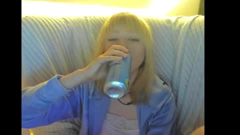 miakimiko online show from June 3, 1:18 am