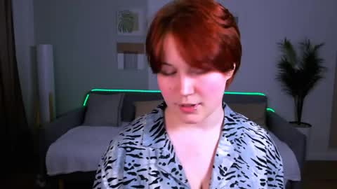 mialacrice online show from June 5, 7:31 pm
