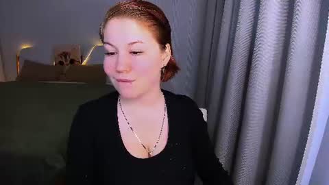 mialacrice online show from July 19, 4:15 am