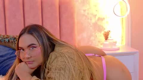 Mia online show from February 14, 5:42 am