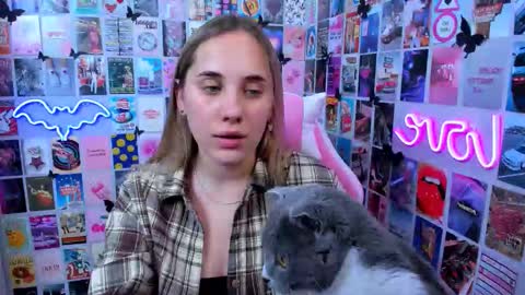 miamilas online show from October 13, 3:58 pm