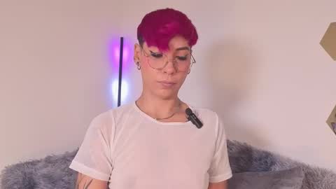 Mia Morgann online show from November 25, 1:46 pm