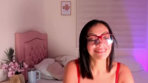 Mia online show from July 10, 4:35 am