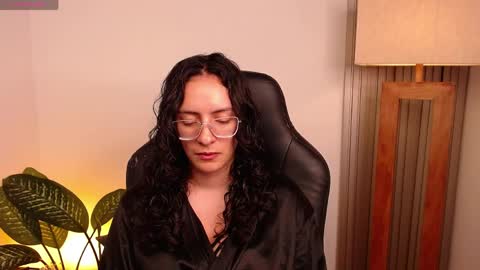 MIAPORTMANN online show from April 16, 11:40 pm