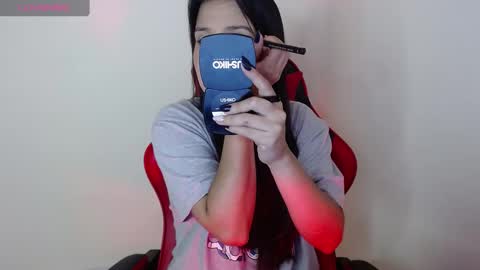 miarobinn_ online show from September 22, 12:14 pm