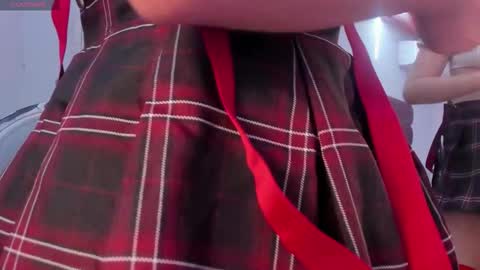 Mia Rouxx online show from October 28, 11:27 am