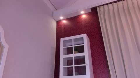 Mia online show from March 3, 3:16 am