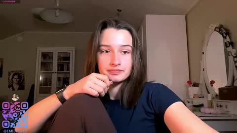 Emily online show from December 21, 2:43 pm