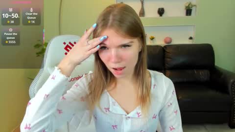 michafox online show from March 20, 2:22 pm