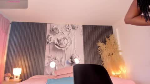 michellepreston_ online show from April 19, 11:54 am