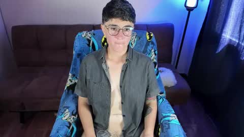 Blue online show from February 26, 3:44 pm