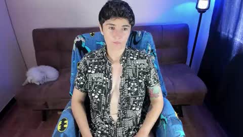 Blue online show from November 4, 3:28 pm