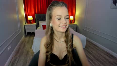 midnighteaura online show from April 4, 4:44 am