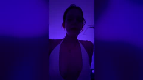 midnightsiren01 online show from August 3, 11:27 am