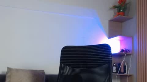 miel online show from April 12, 1:14 pm