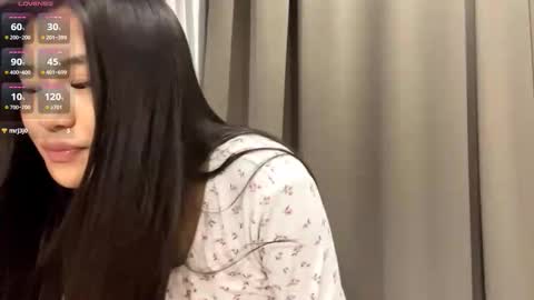 Mia online show from February 10, 6:44 pm