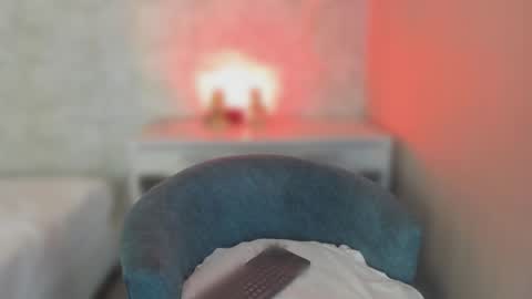 Mia online show from December 3, 11:12 am