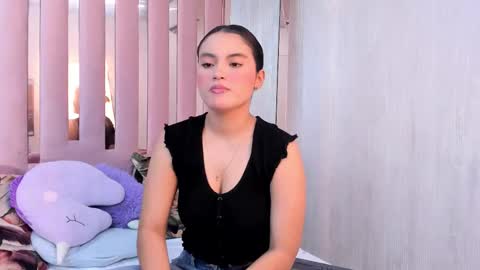 Mia  online show from November 18, 11:00 am