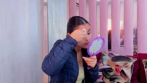 Mia  online show from September 17, 9:40 am