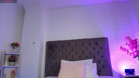 Miia Paris online show from April 9, 6:19 am