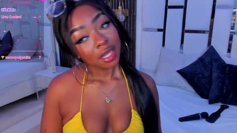 Miia Schwarz  online show from December 14, 2:21 pm