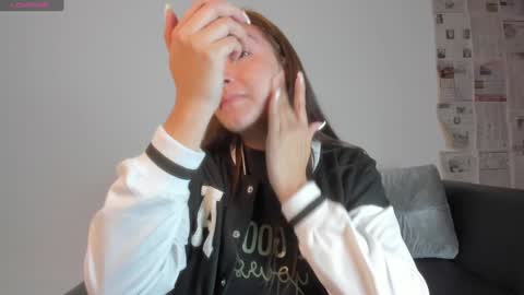 Miia 3 online show from December 11, 11:30 am