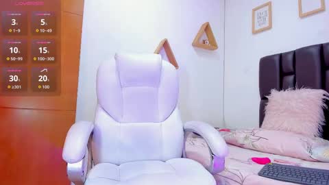 mia sofia online show from September 30, 7:19 pm