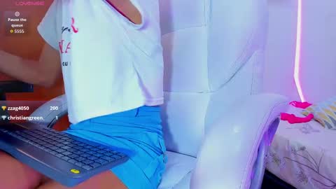 mia sofia online show from September 19, 7:24 pm