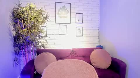 miilu  online show from February 23, 3:29 am