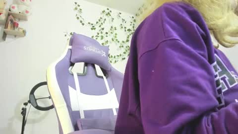   miku katsuragi  online show from February 25, 4:35 am