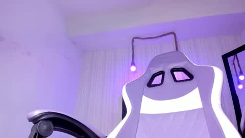   miku katsuragi  online show from October 4, 5:57 am