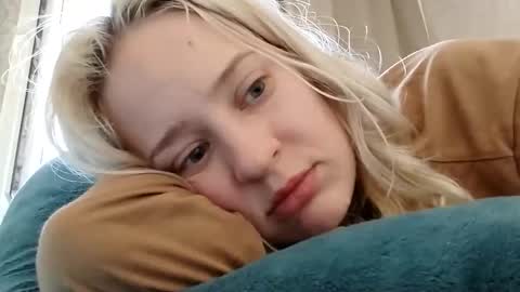 Mila 420 online show from May 7, 8:51 am