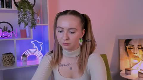 mila_glow online show from October 7, 7:51 pm