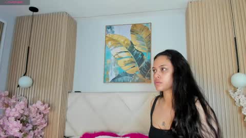 mila_hank online show from May 30, 12:25 pm